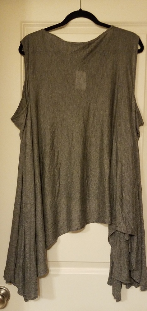 NWT Pea in the pod poncho grey